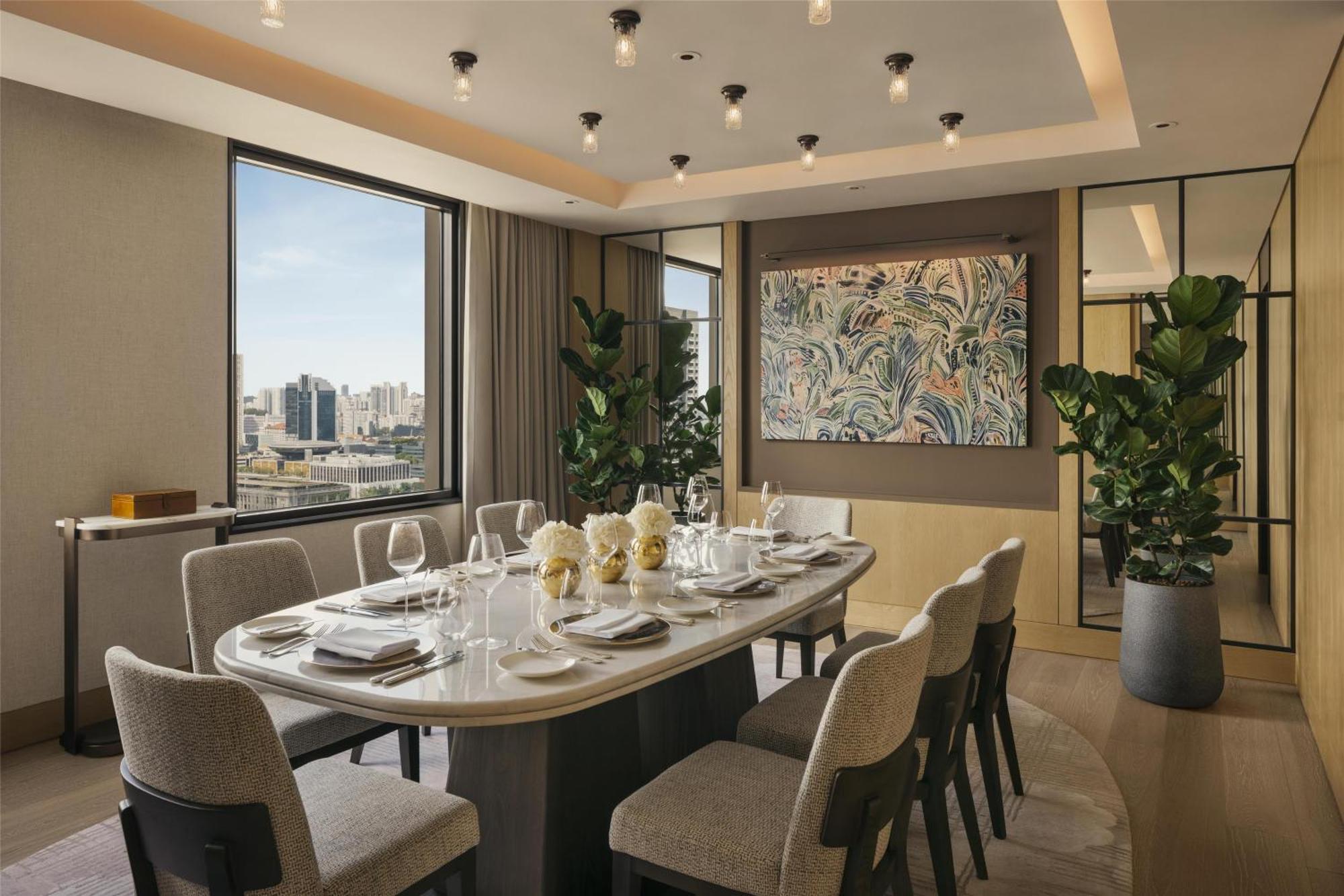 Conrad Marina Bay Hotel 5*